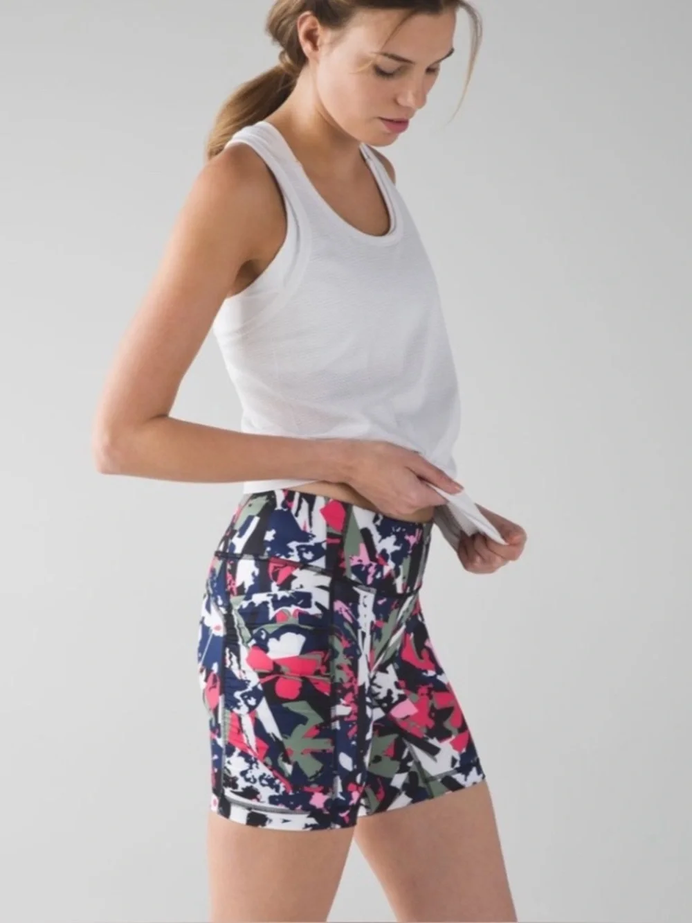 Lululemon Speed Track Shorts - Pop Cut Boom Juice Multi Women’s Size 4